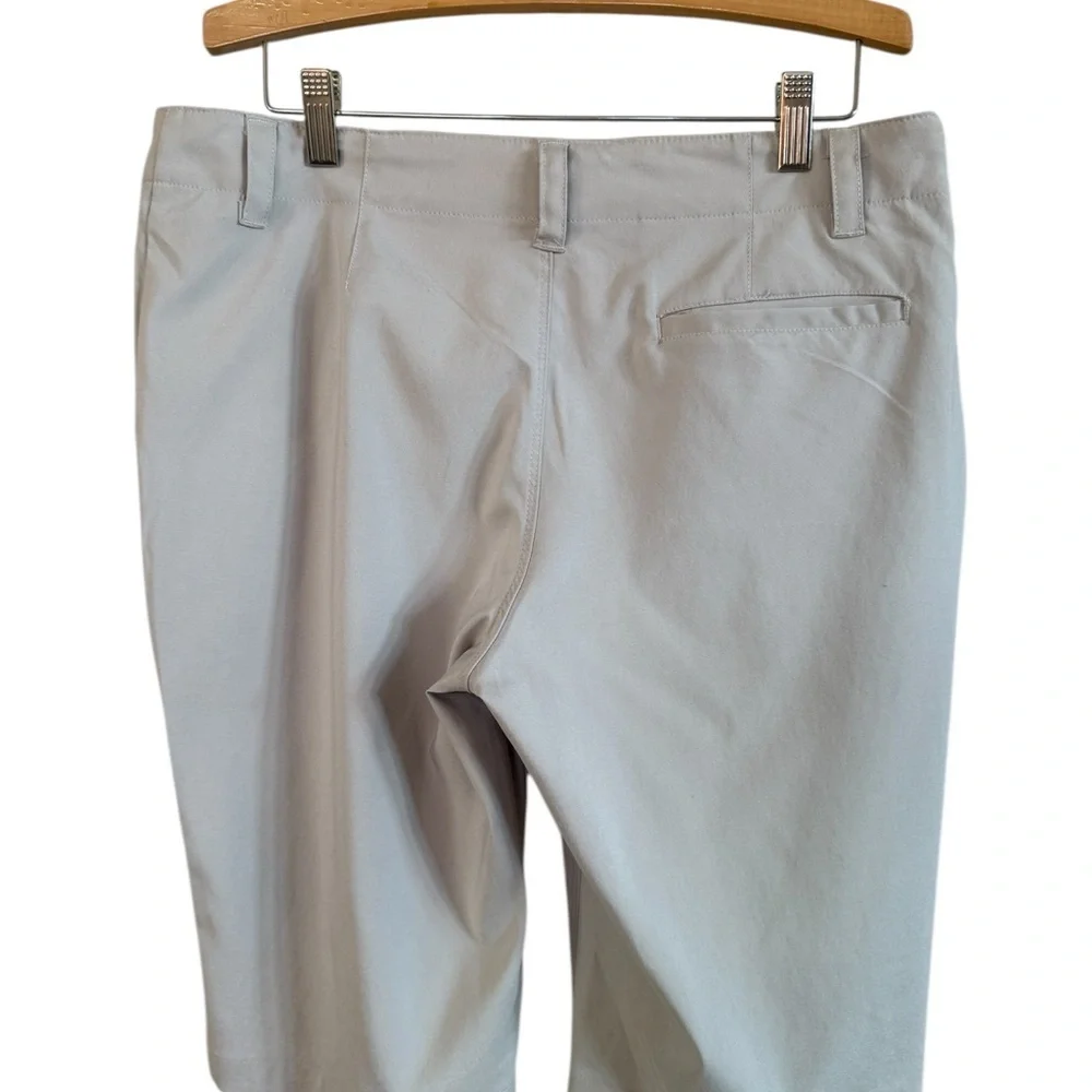 Elegant Women's Light Tan Bermudas